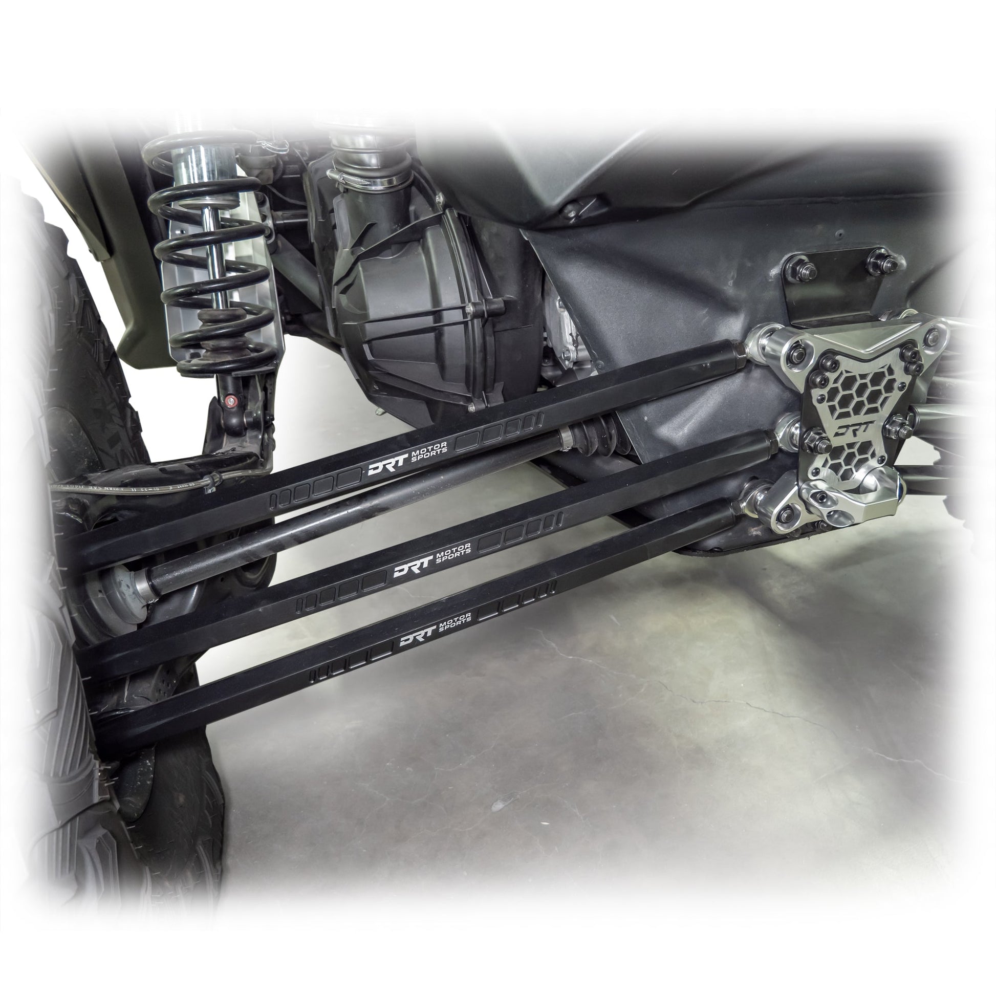 DRT Can-Am Maverick X3 2017+ Billet Aluminum 3-PC Radius Rod Plate Kit Left Wheel Rods close up