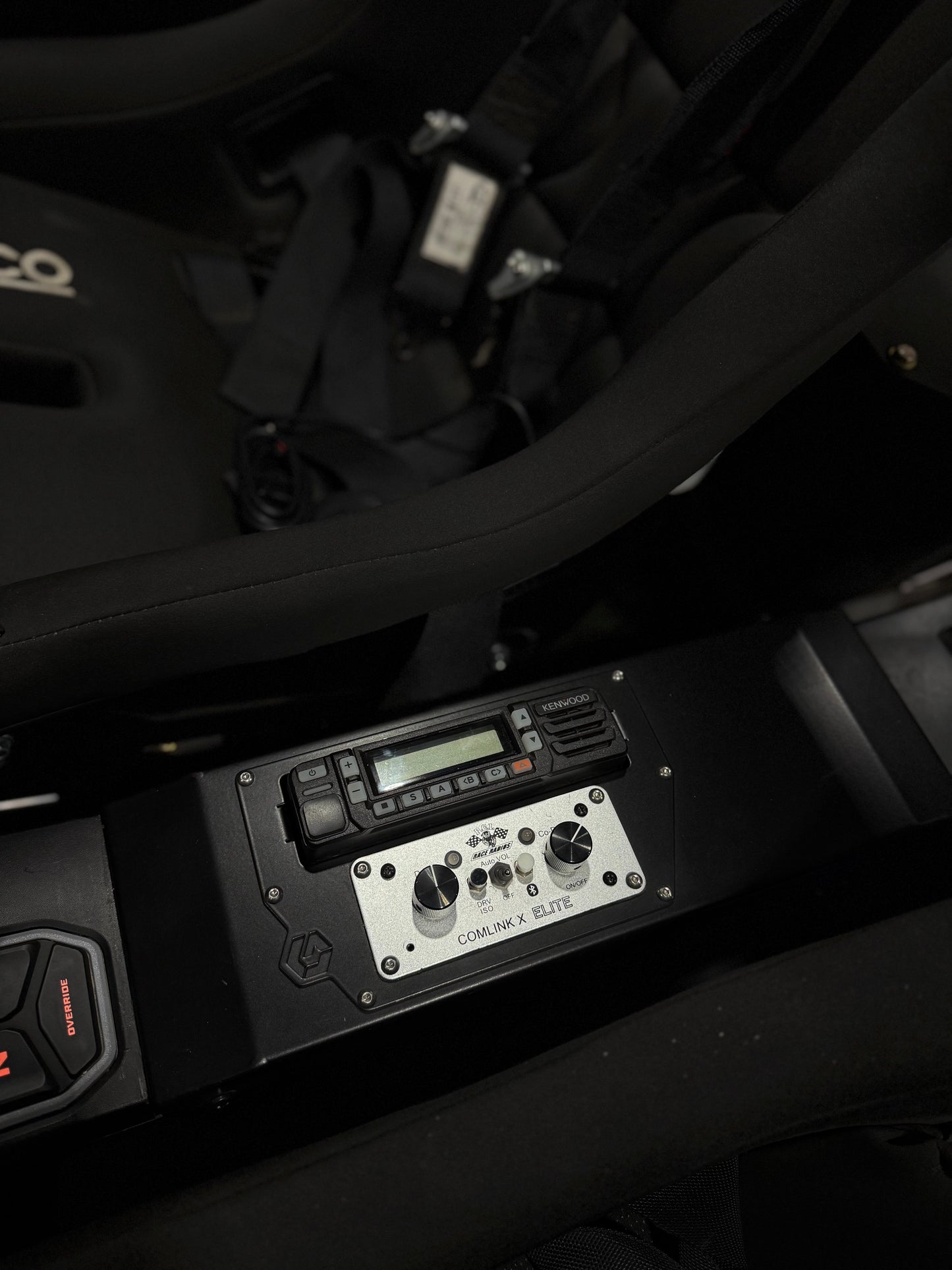 MAVERICK R RADIO MOUNT