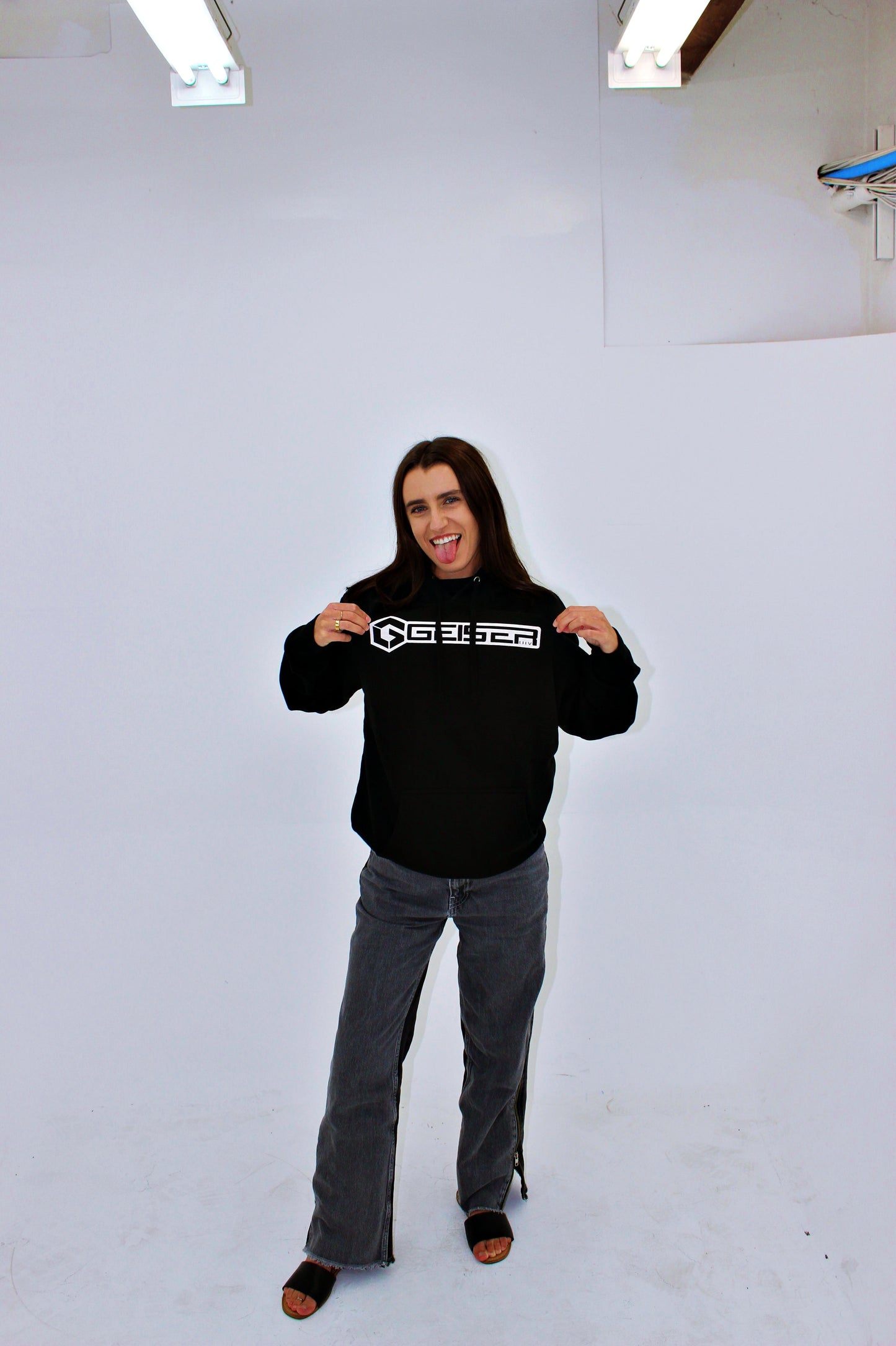 GEISER PERFORMANCE HOODIE