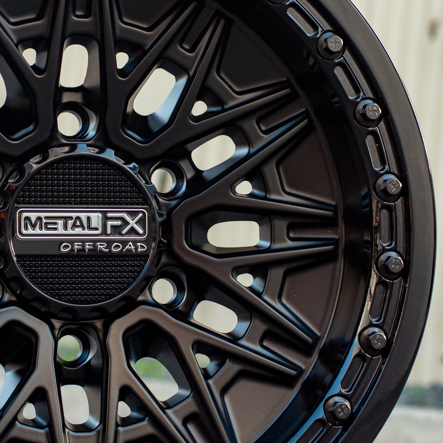 Alpha 6R Beadlock | Satin Black w/ Gloss Black Ring