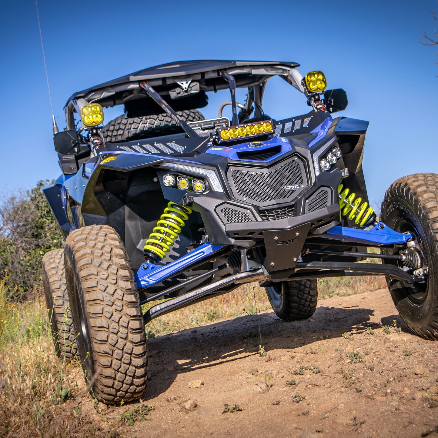 Can-Am X3 2017+ ABS Fenders (Front and Rear) Front car view on the road