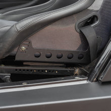 SPEED ADJUSTABLE SEAT BRACKET