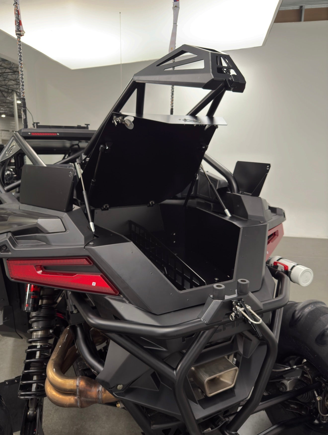 POLARIS PRO R CARGO BOX