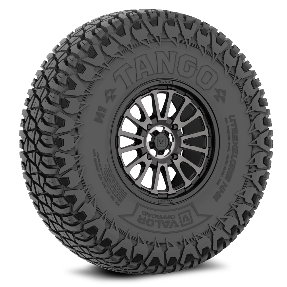 Tango on 15x7 V14 DT UTV Wheel and Tire Kit