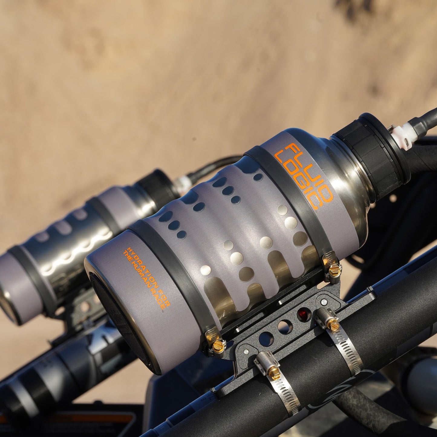 FluidLogic WAVE Bottle Hydration System - 64oz