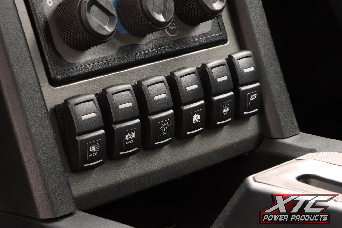 Light Duty Single Switch System for Polaris PULSE Underhood Busbar Systems