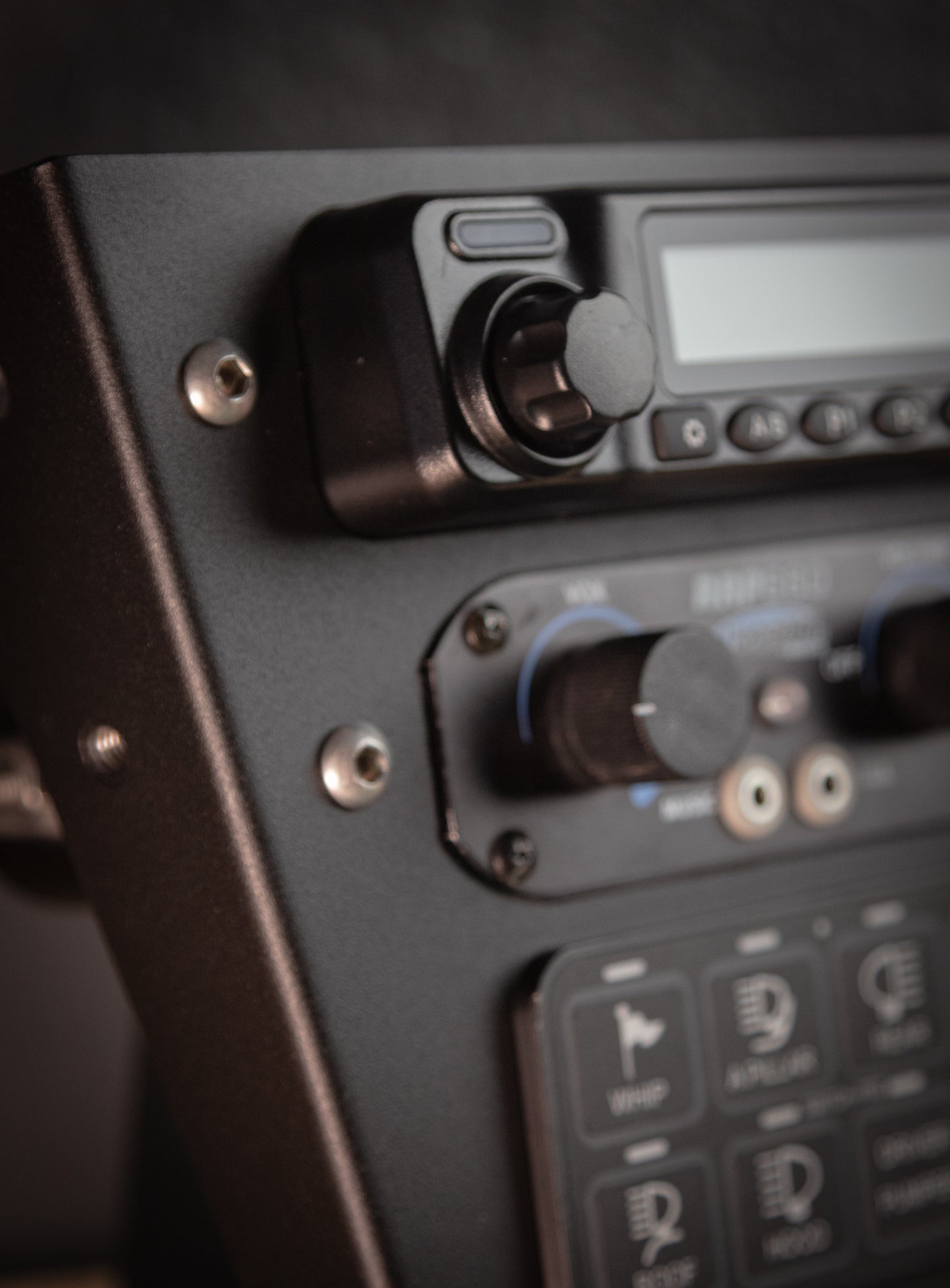 Can-Am X3 Rugged M1 / G1 Radio + Switch-Pros Mount